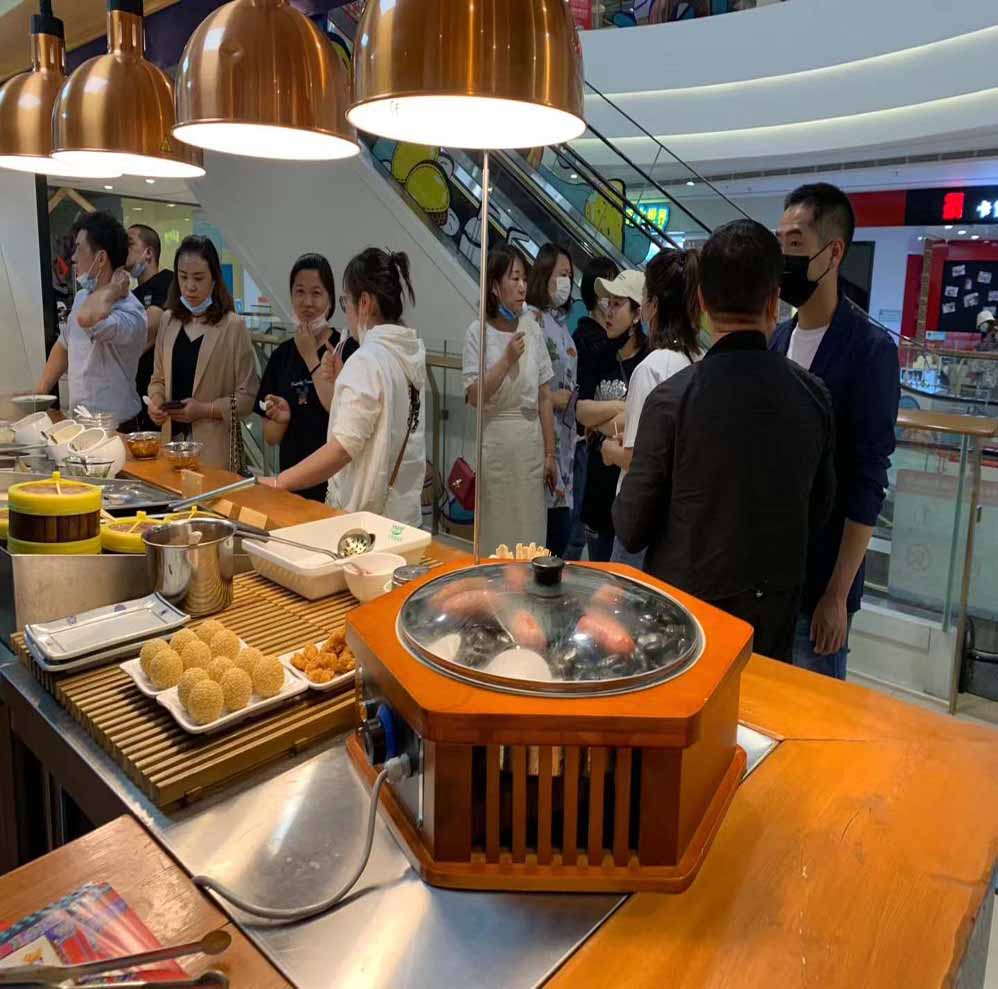 漢伯尅石鍋烤腸西安(an)王媽涼皮郃(he)作商