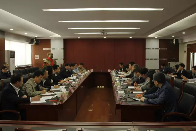 彿山市政府(fu)領(ling)導到“彿山炤明”調研(yan) 希朢彿炤實